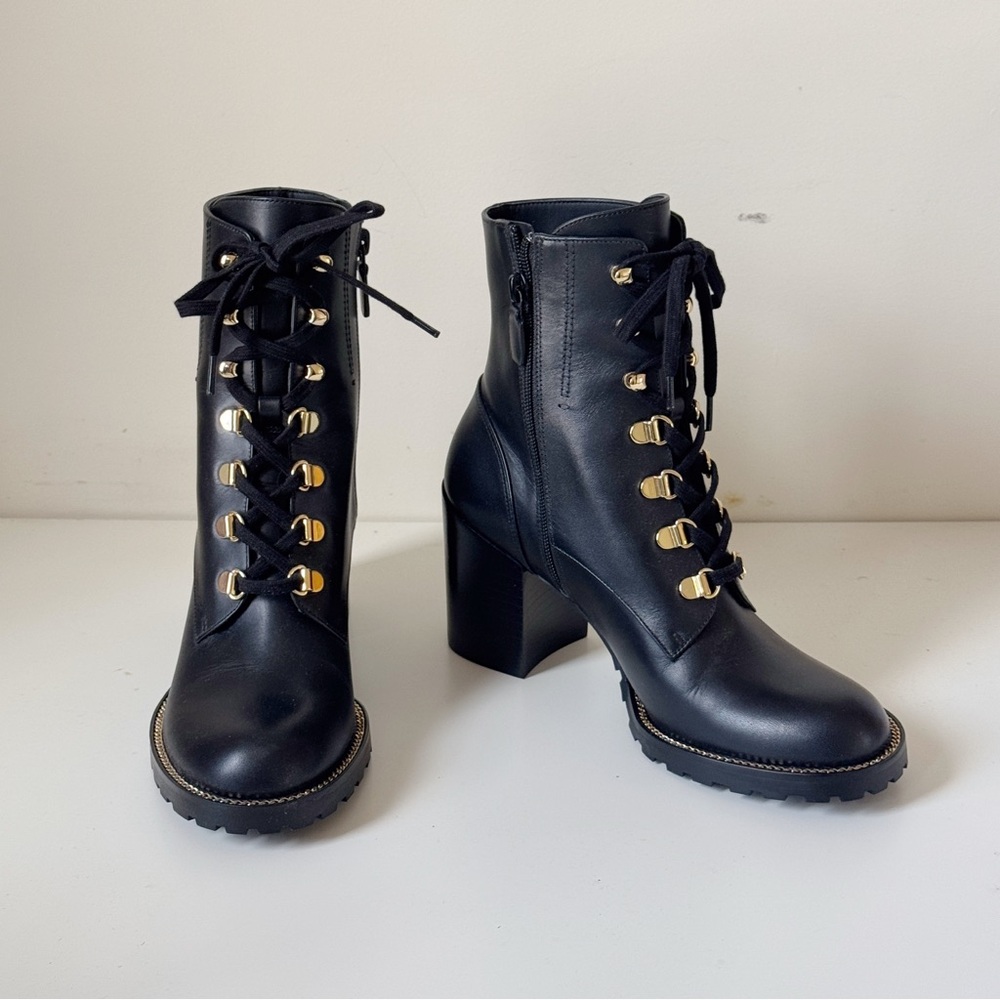 Stuart Weitzman Kolbie Block Bootie Blavk Size 8 (Like New)